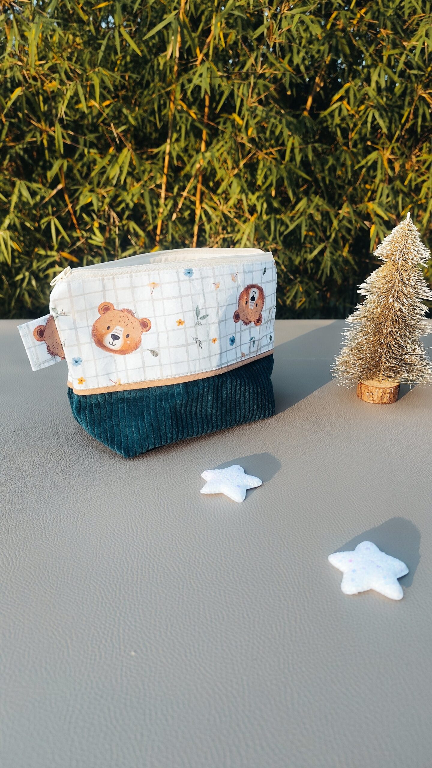 Petite trousse bébé - velours vert sapin et oursons