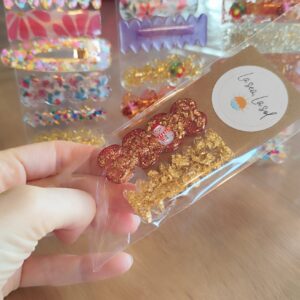 lot de 2 barrettes en résine de fête